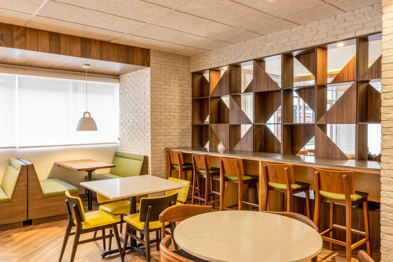 Fairfield By Marriott Inn And Suites Cancun Downtown Bagian luar foto
